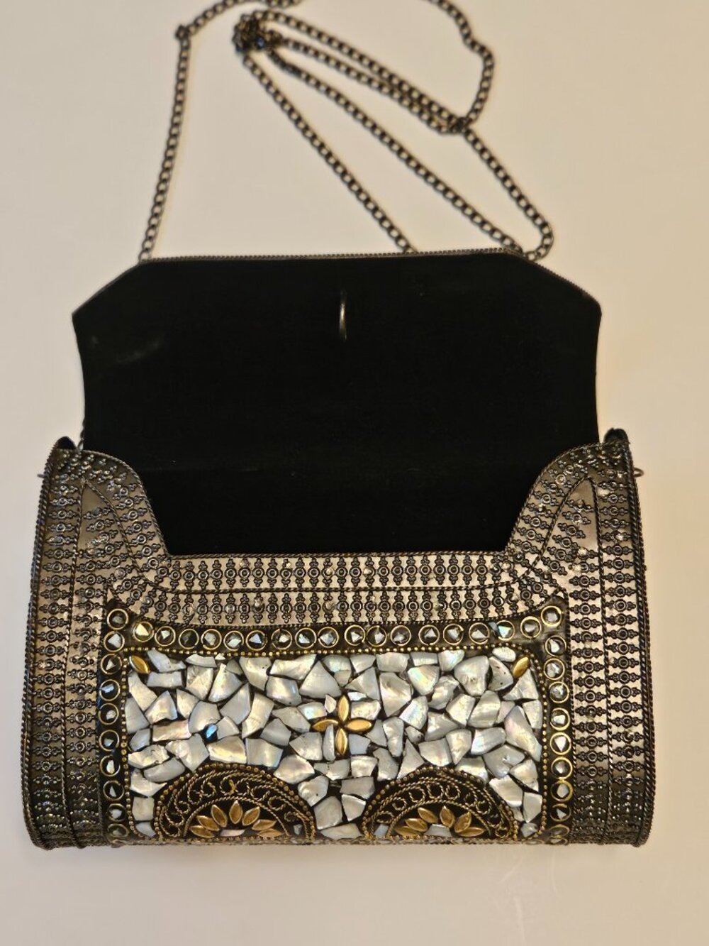 Handmade in India Vintage Metal Purse With Mother of Pearl & Brass Inlay - Picture 2 of 7